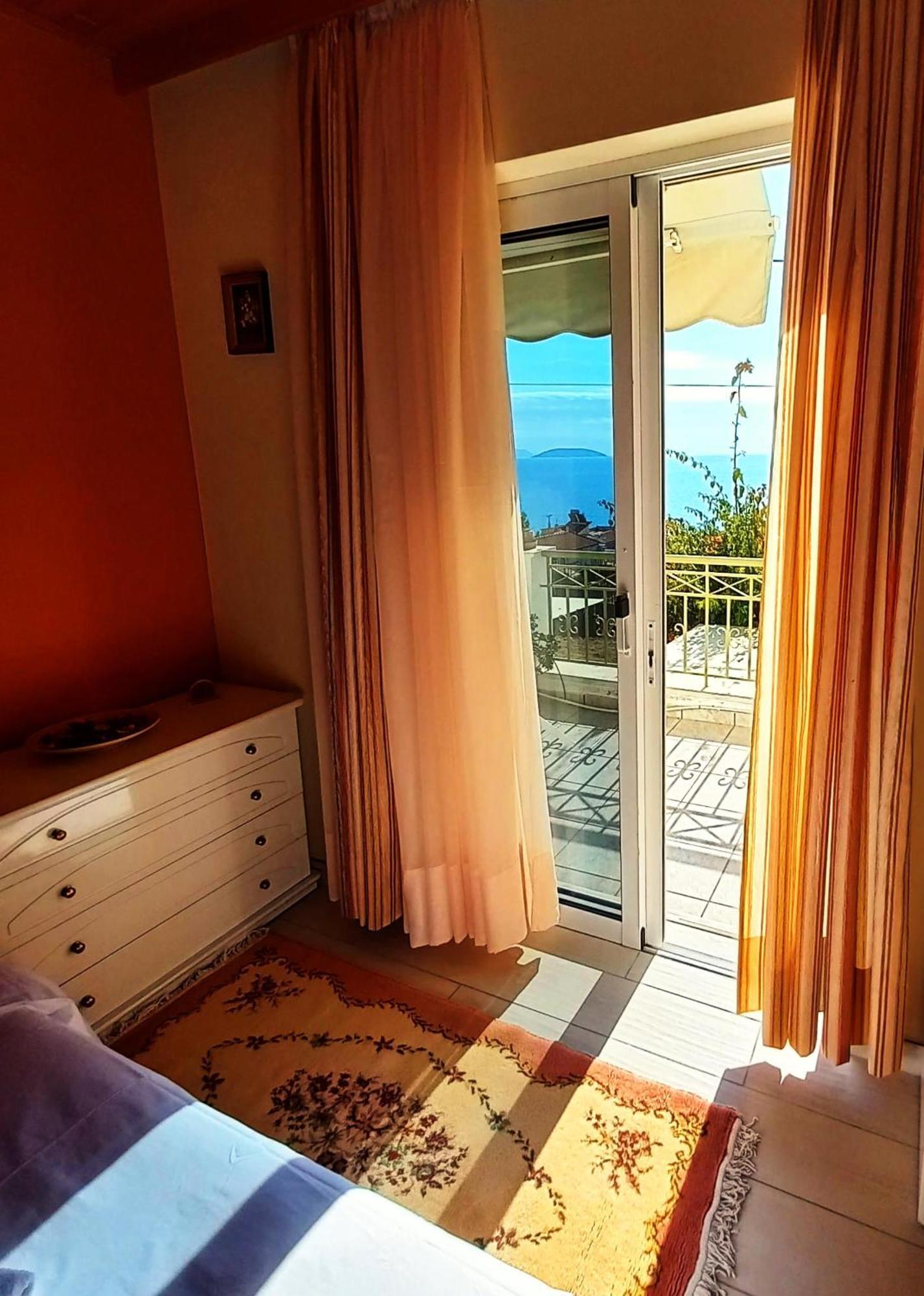 Villa "Eva" - Entire Beachfront Holiday Home - 4S Agia Marina  Ngoại thất bức ảnh